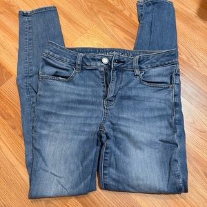 American Eagle jeans size 6 long